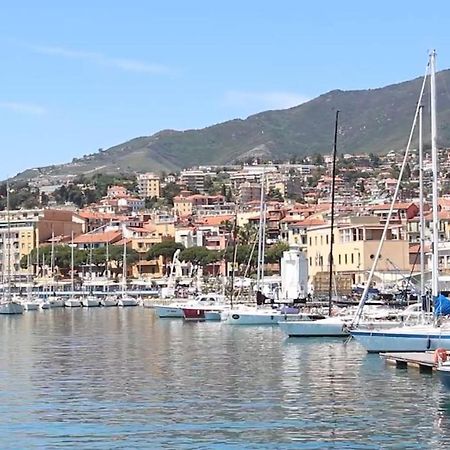 Apartmán Loft Cavour - Teatro Ariston Sanremo Exteriér fotografie